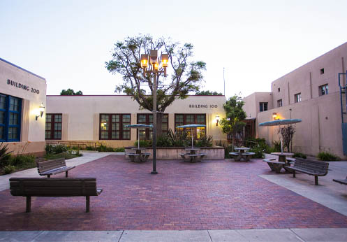 A photo of the NOCE Wilshire center court yard.