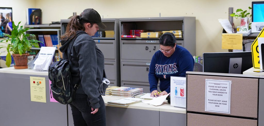 Recepción del laboratorio de la escuela secundaria de Anaheim